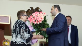 «Վաստակի համար» մեդալ՝ ՀՀ քննչական կոմիտեի Շիրակի մարզային քննչական վարչության աջակցող բաժնի պետին (լուսանկարներ)